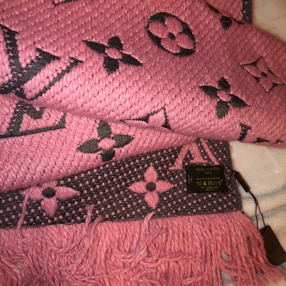 Scarf - Picture 4 of 5